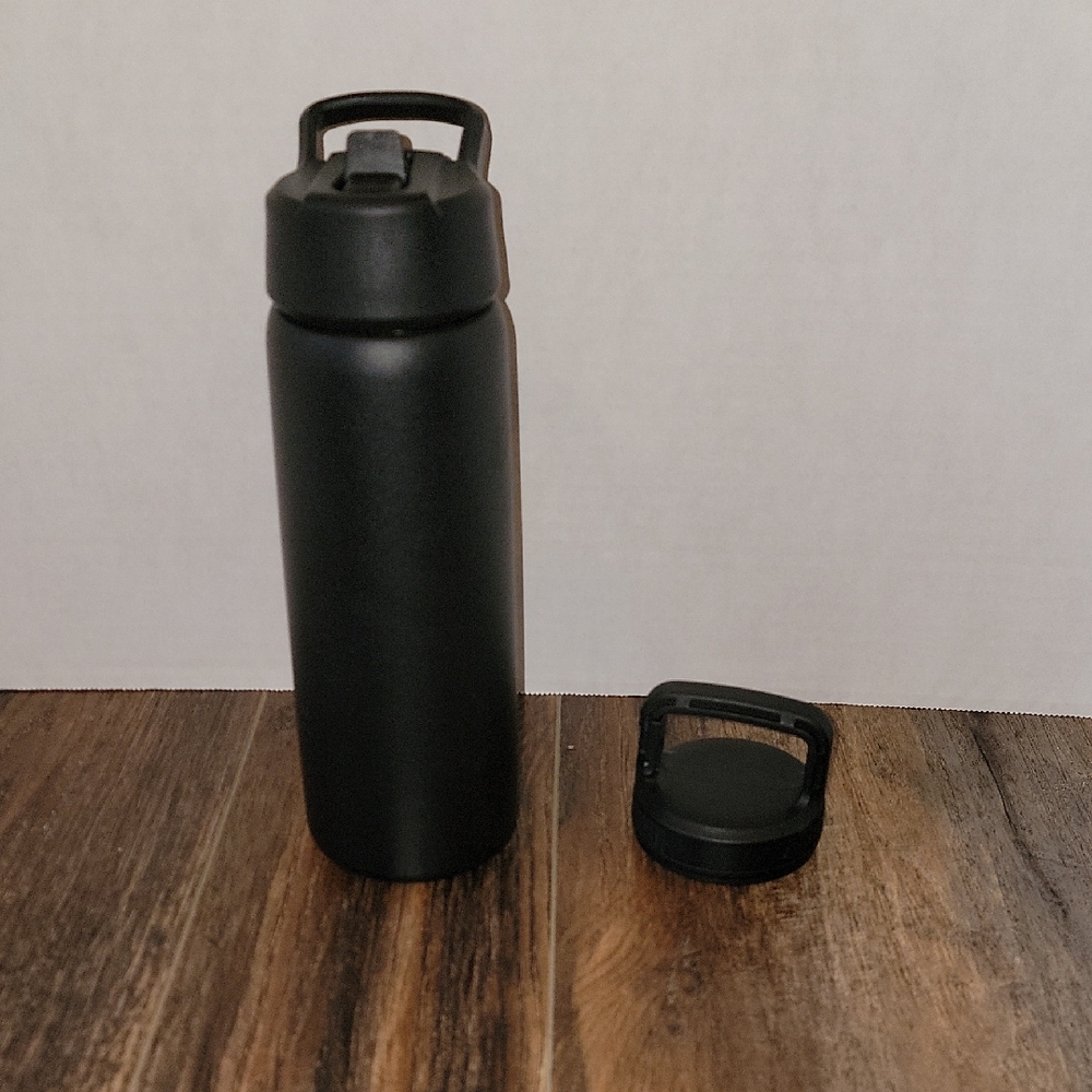 FineDine 25 Oz Insulated Water Bottle with Straw - Triple Walled Stainless Steel
